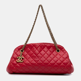 Chanel: Красная сумка 