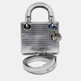 Dior: Серебристая сумка 