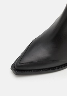 Zadig & Voltaire: Блестящие ботинки 