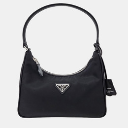 Prada: Чёрная сумка 