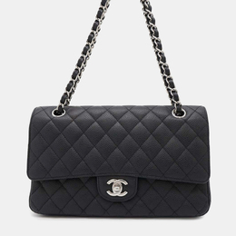 Chanel: Чёрная сумка 