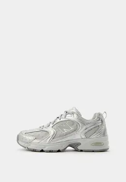 New Balance: Серые кроссовки 