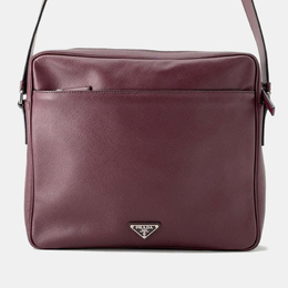 Prada: Красная сумка 