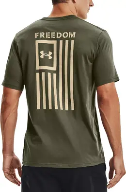 Under Armour: Футболка 