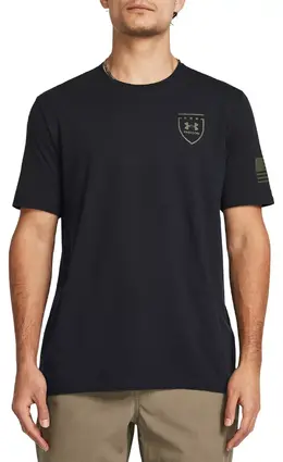 Under Armour: Чёрная футболка 