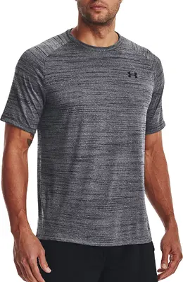 Under Armour: Чёрная футболка 