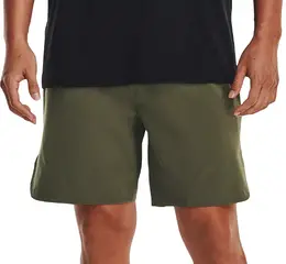 Under Armour: Зелёные шорты 