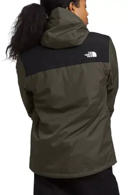 The North Face: Зелёная куртка 