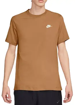 Nike: Футболка  Sportswear Club