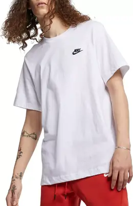 Nike: Белая футболка  Sportswear Club
