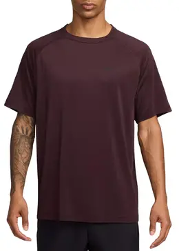 Nike: Бордовая футболка  Dri FIT