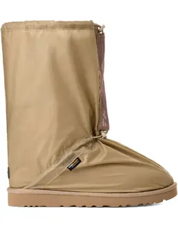UGG: Бежевые ботинки  Classic Mini