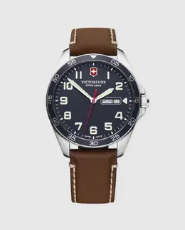 Victorinox: Часы 