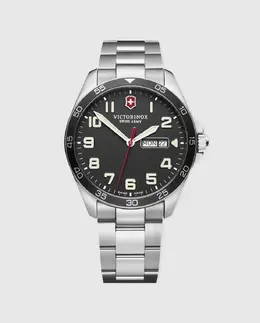 Victorinox: Часы 