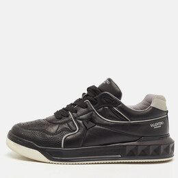 Valentino: Чёрные кроссовки  ONE STUD