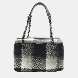 Chanel: Чёрная сумка 