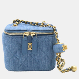 Chanel: Голубая сумка 