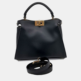 Fendi: Чёрная сумка  Peekaboo