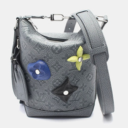 Louis Vuitton: Сумка 