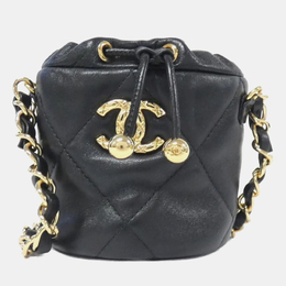 Chanel: Чёрный клатч 