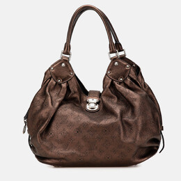 Louis Vuitton: Коричневая сумка 