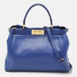 Fendi: Голубая сумка  Peekaboo