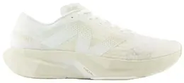 New Balance: Белые кроссовки  FuelCell