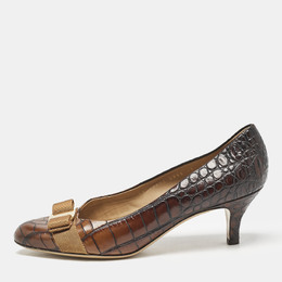 Salvatore Ferragamo: Коричневые туфли  Carla