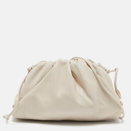Bottega Veneta: Белый клатч  Pouch