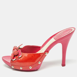 Dior: Розовые сандалии 