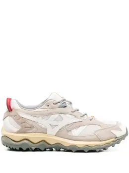 Mizuno: Светлые кроссовки 
