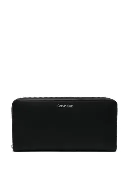 Calvin Klein: Чёрный кошелёк 