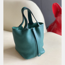 Hermes: Зелёная сумка 