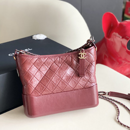 Chanel: Красная сумка 