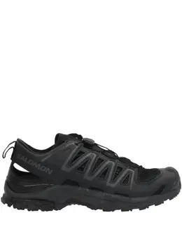 Salomon: Чёрные кроссовки 