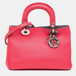 Dior: Розовая сумка 