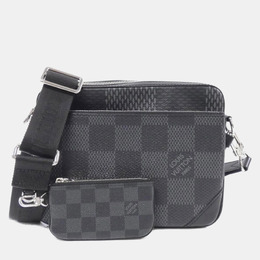 Louis Vuitton: Чёрная сумка 