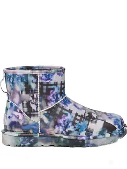 UGG: Голубые ботинки  Classic Mini