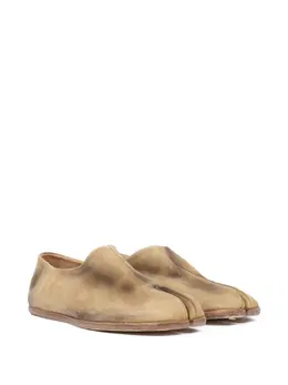Maison Margiela: Светлые туфли  Tabi