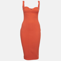 Victoria Beckham: Красное платье 
