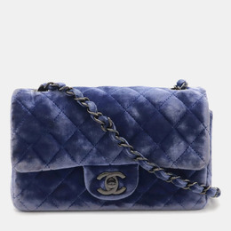 Chanel: Голубая сумка 