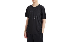 Nike: Чёрная футболка 