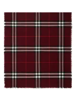 Burberry: Красный шарф 