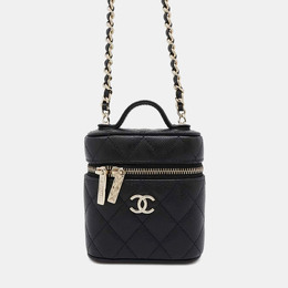 Chanel: Чёрная сумка 