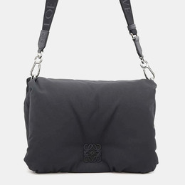Loewe: Чёрная сумка  Goya