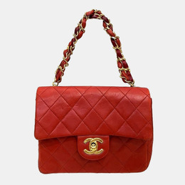 Chanel: Красная сумка 