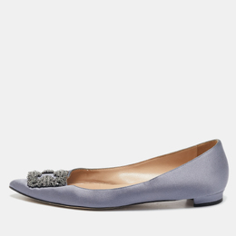 Manolo Blahnik: Голубые балетки  Hangisi