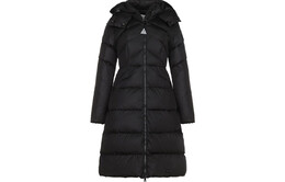Moncler: Чёрный пуховик 