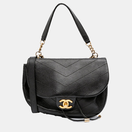 Chanel: Чёрная сумка 
