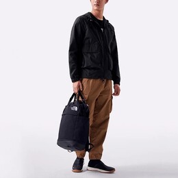 The North Face: Чёрная куртка 